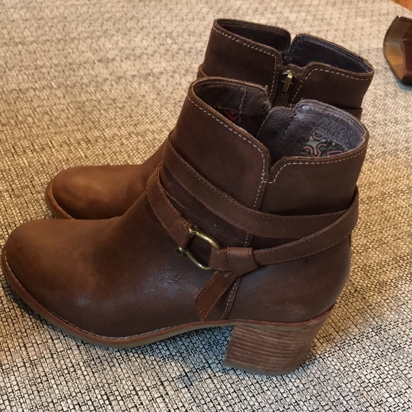 Sperry Topsiders Brown Leather Boots - Picture 2 of 5